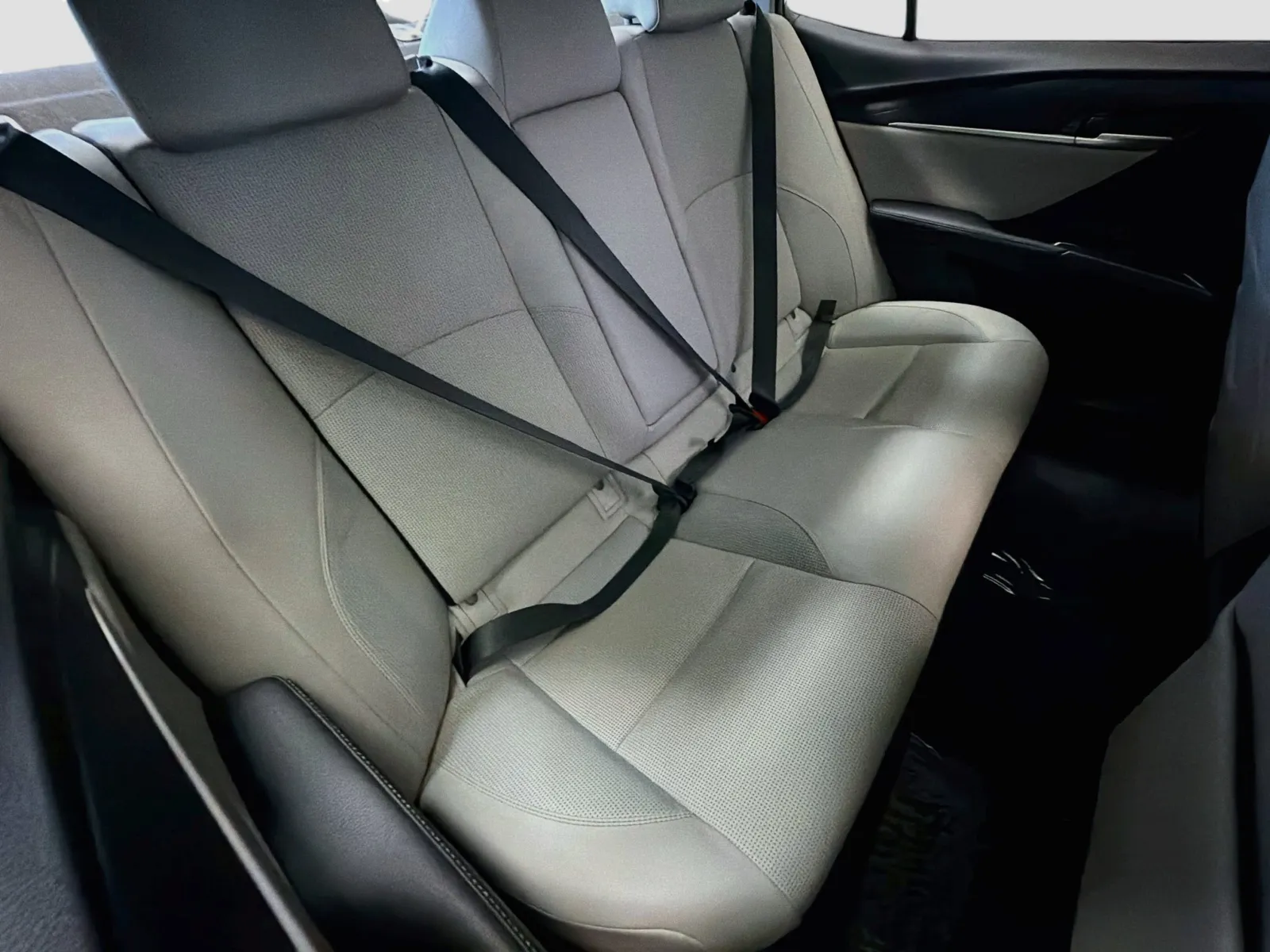 Toyota Camry photo 14