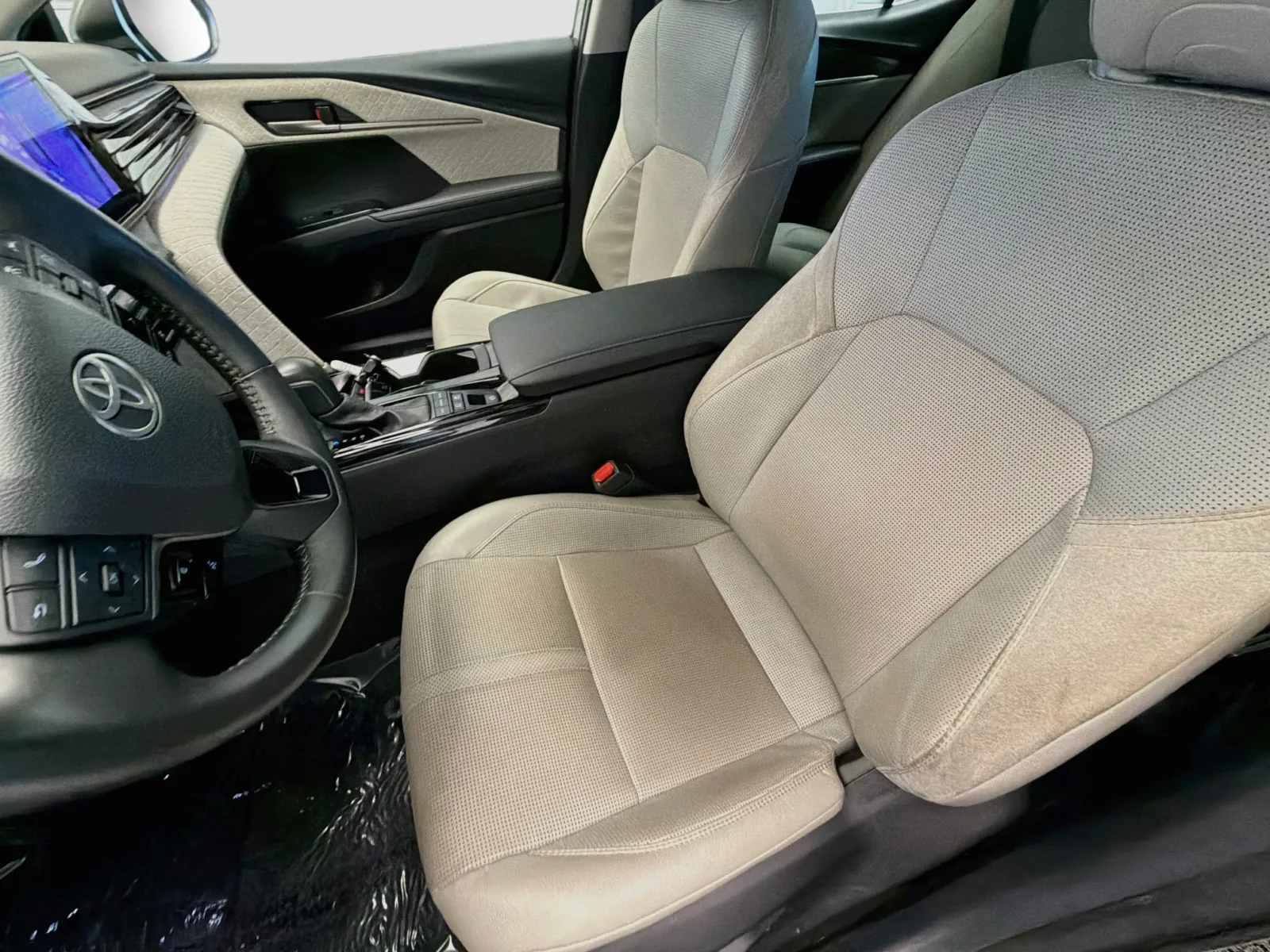 Toyota Camry photo 11