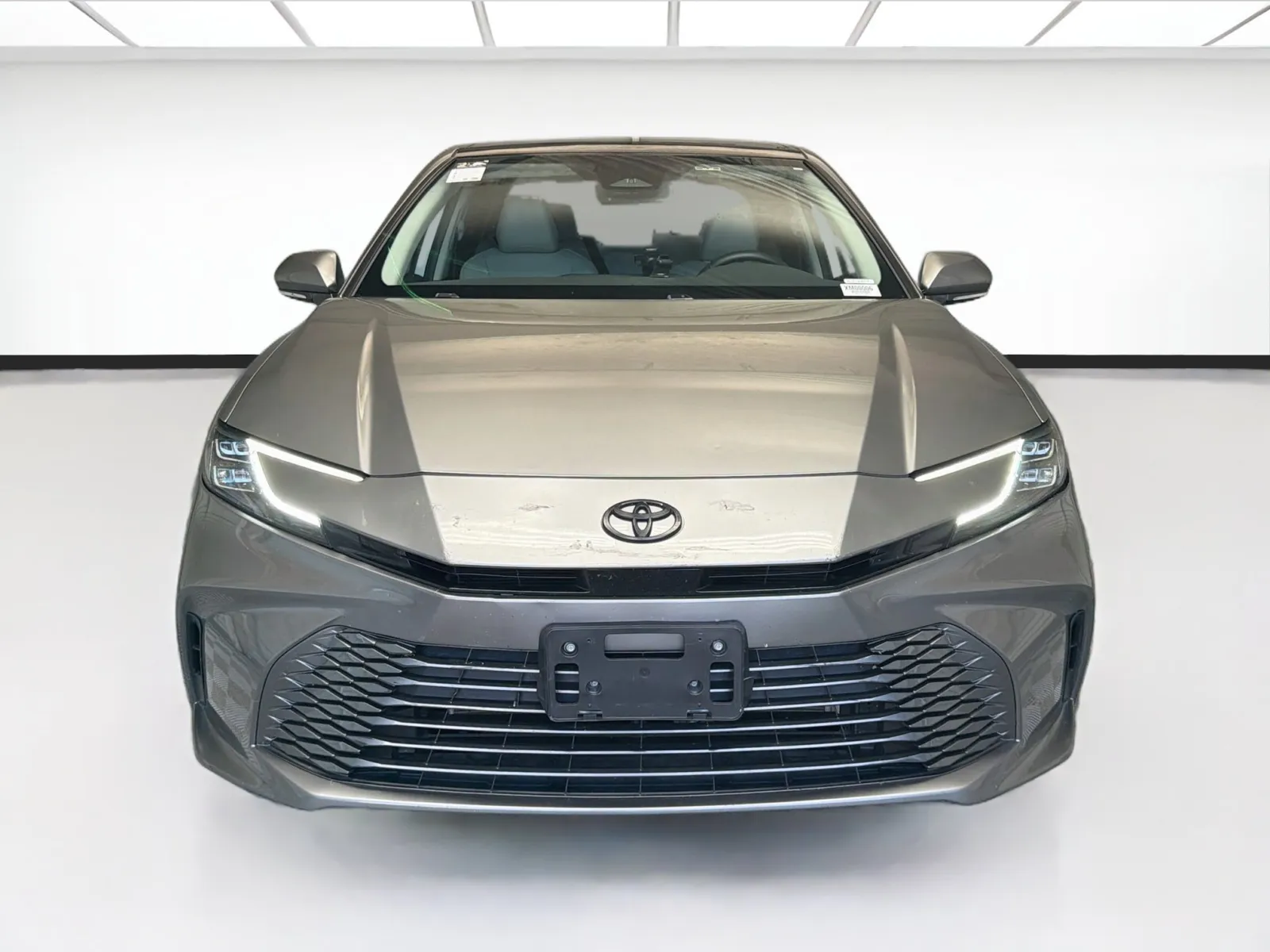 Toyota Camry photo 2