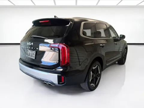 More photos of 2025 Kia Telluride S at STG Montclair, CA