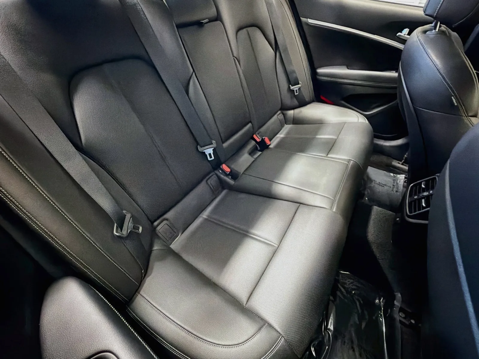Genesis G70 photo 14