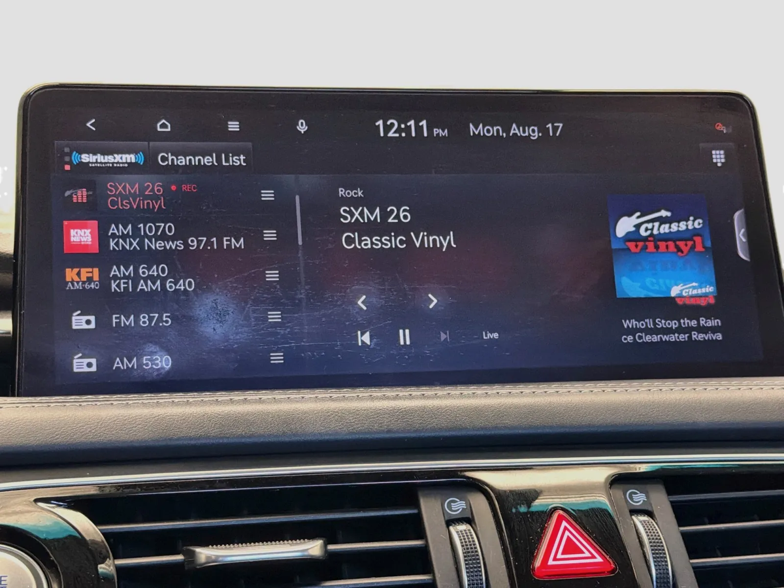 Genesis G70 photo 9