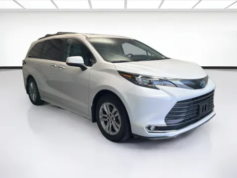 Another view of 2024 Toyota Sienna XLE 7 Passenger for sale in Montclair, CA at STG Montclair