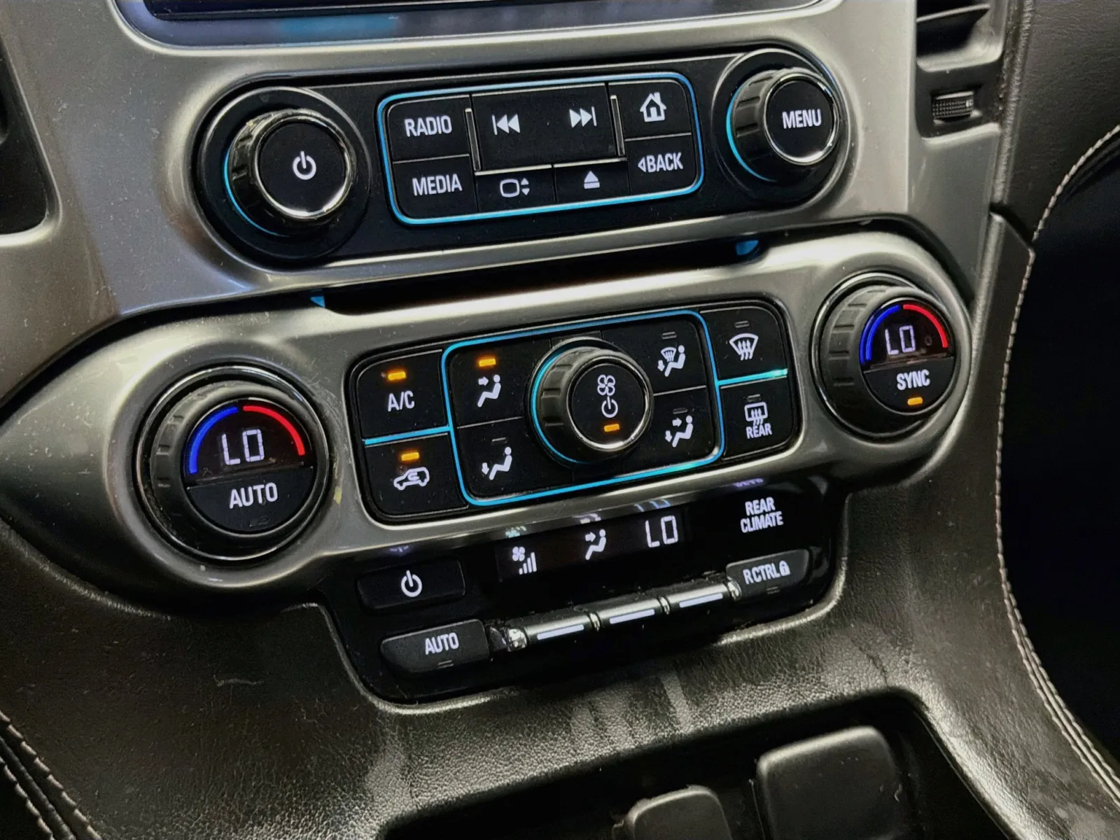 Chevrolet Tahoe photo 10