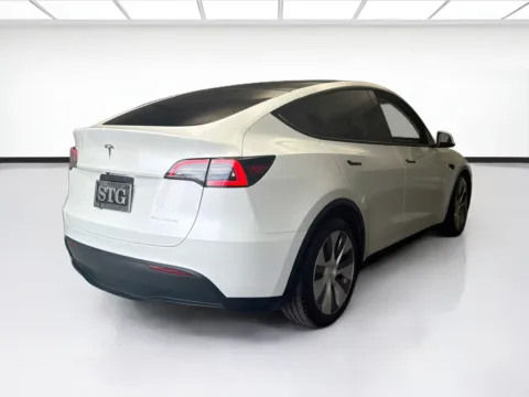 More photos of 2021 Tesla Model Y Long Range at STG Montclair, CA