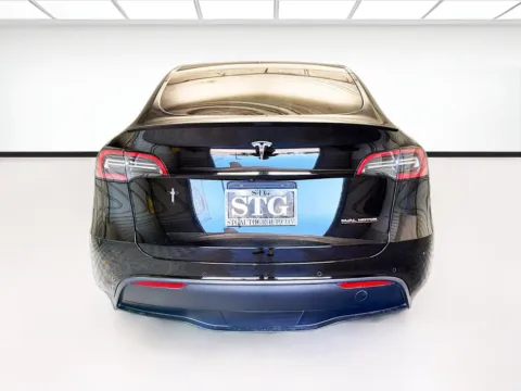 More photos of 2022 Tesla Model Y Performance at STG Montclair, CA