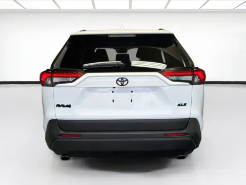 More photos of 2021 Toyota RAV4 XLE at STG Montclair, CA