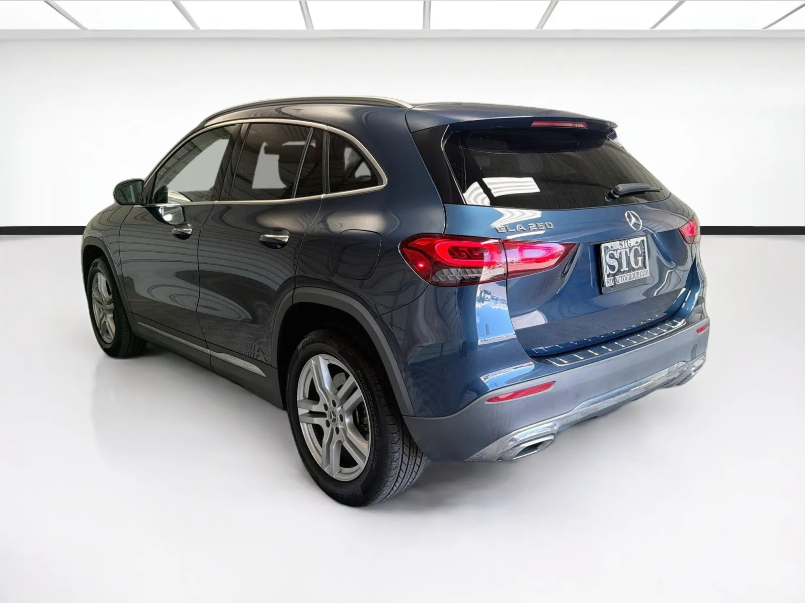 Mercedes-Benz GLA photo 6
