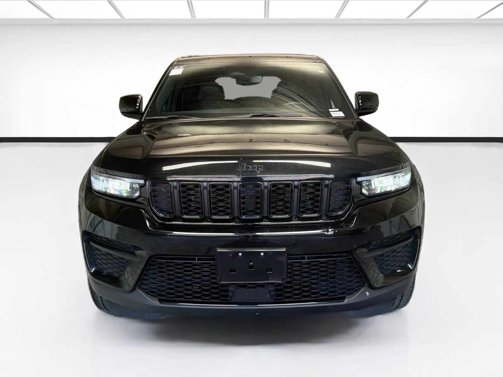 Jeep Grand Cherokee photo 2