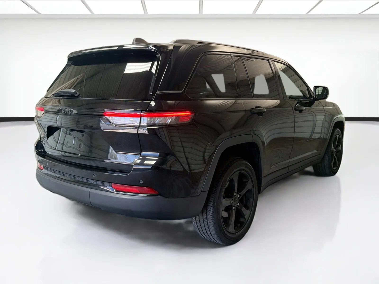 Jeep Grand Cherokee photo 4