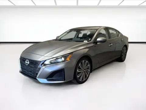 Gray 2023 Nissan Altima 2.5 SL for sale in Montclair, CA