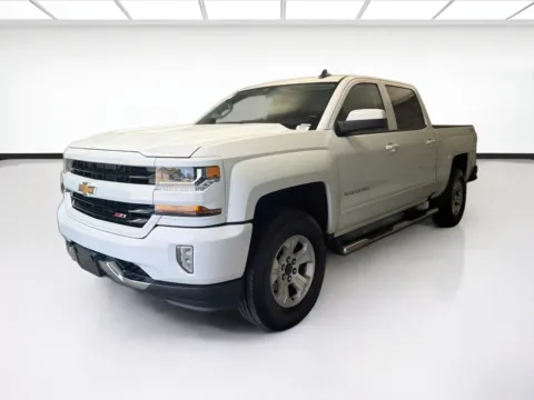 White 2018 Chevrolet Silverado 1500 LT LT2 for sale in Montclair, CA