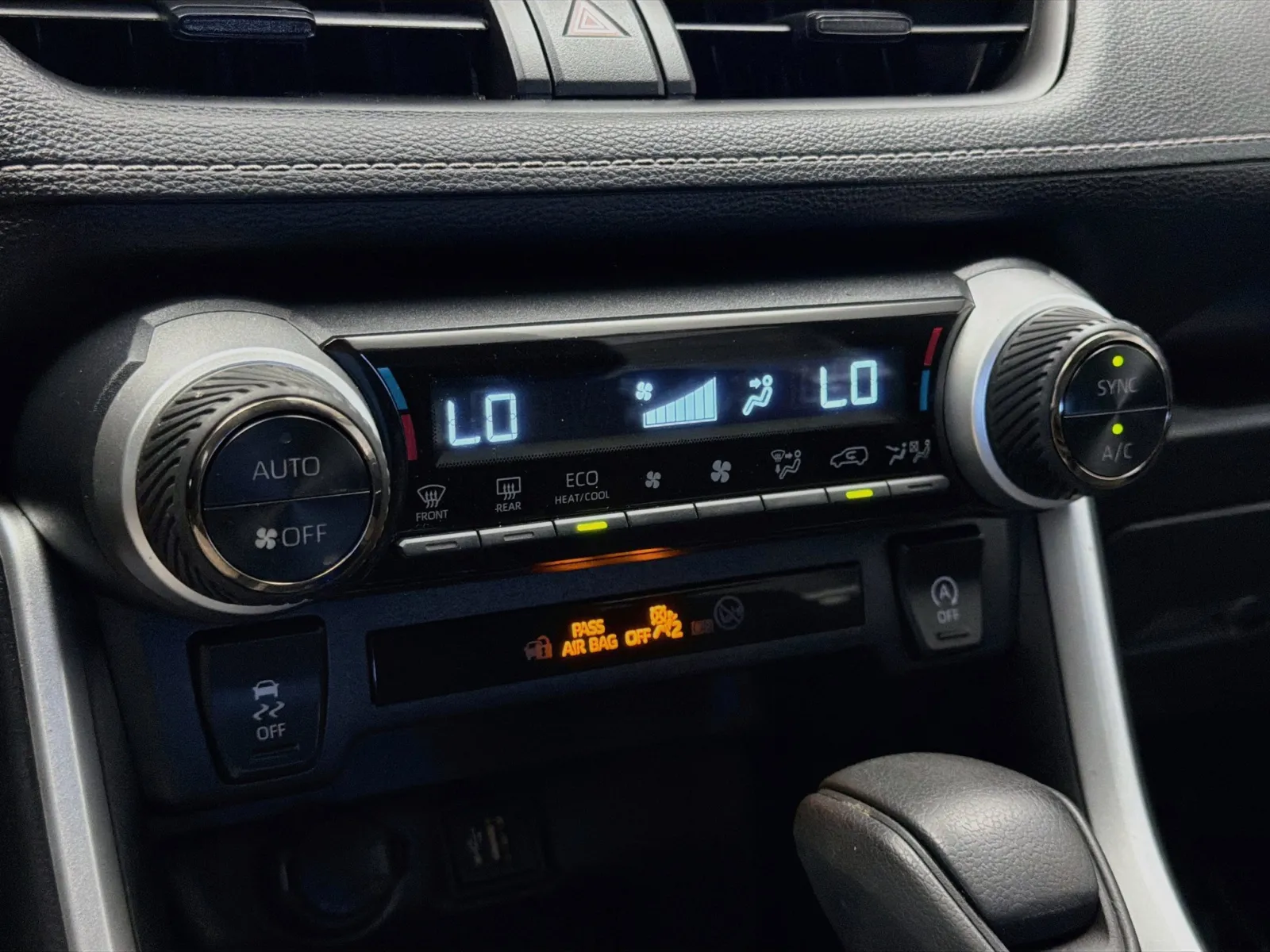 Toyota RAV4 photo 10