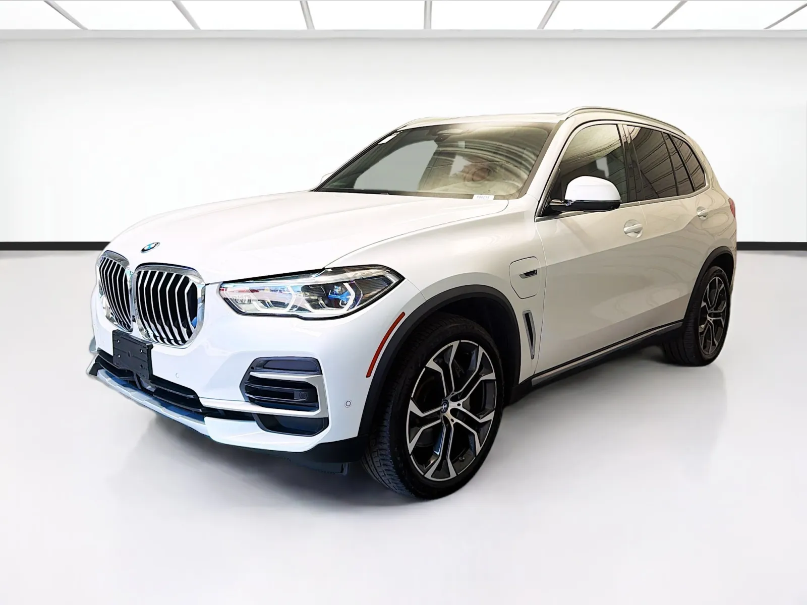 White 2023 BMW X5 xDrive45e W/EXECUTIVE PACKAGE for sale in Montclair, CA