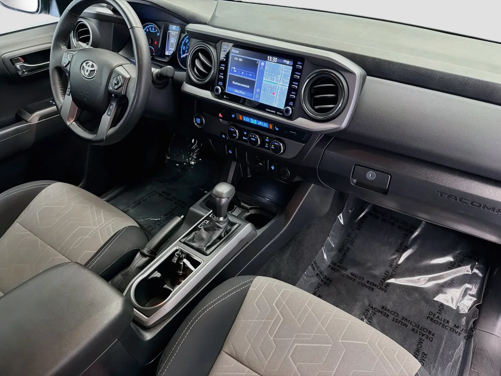 Toyota Tacoma photo 12