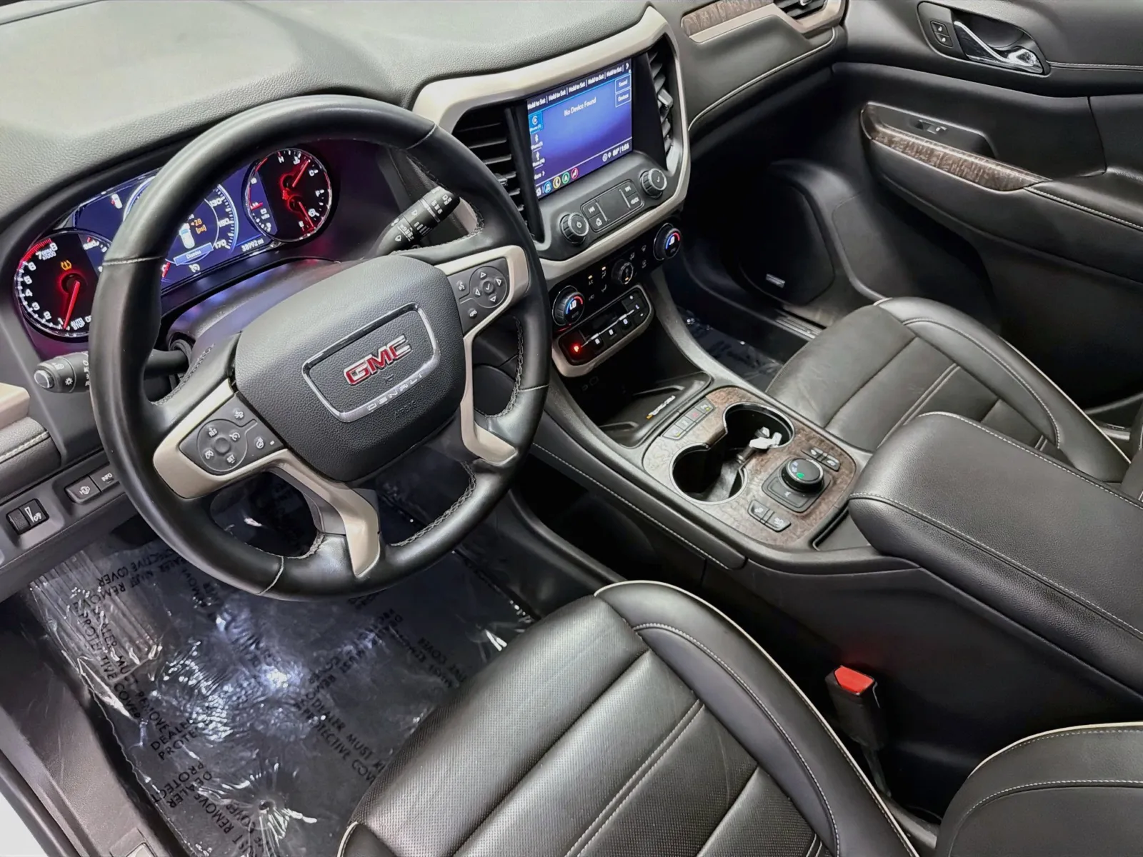 GMC Acadia photo 7