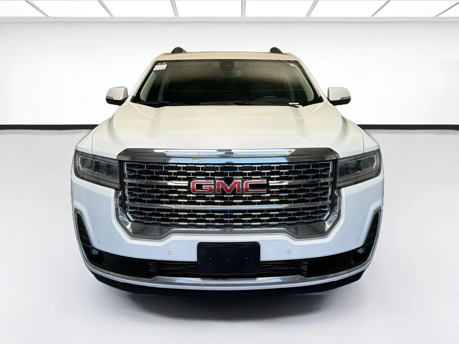 GMC Acadia photo 2