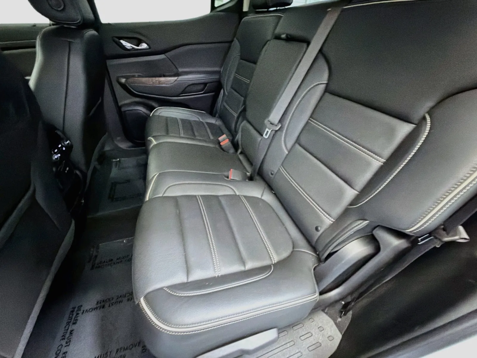 GMC Acadia photo 13