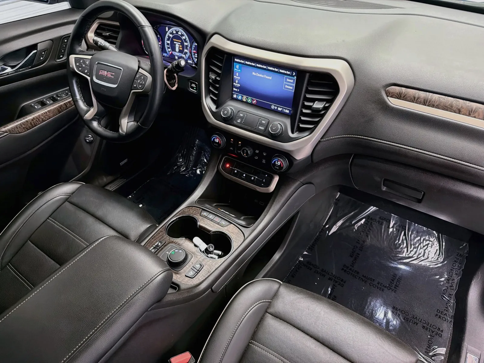 GMC Acadia photo 12
