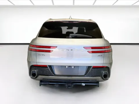 More photos of 2022 Genesis GV70 2.5T at STG Montclair, CA