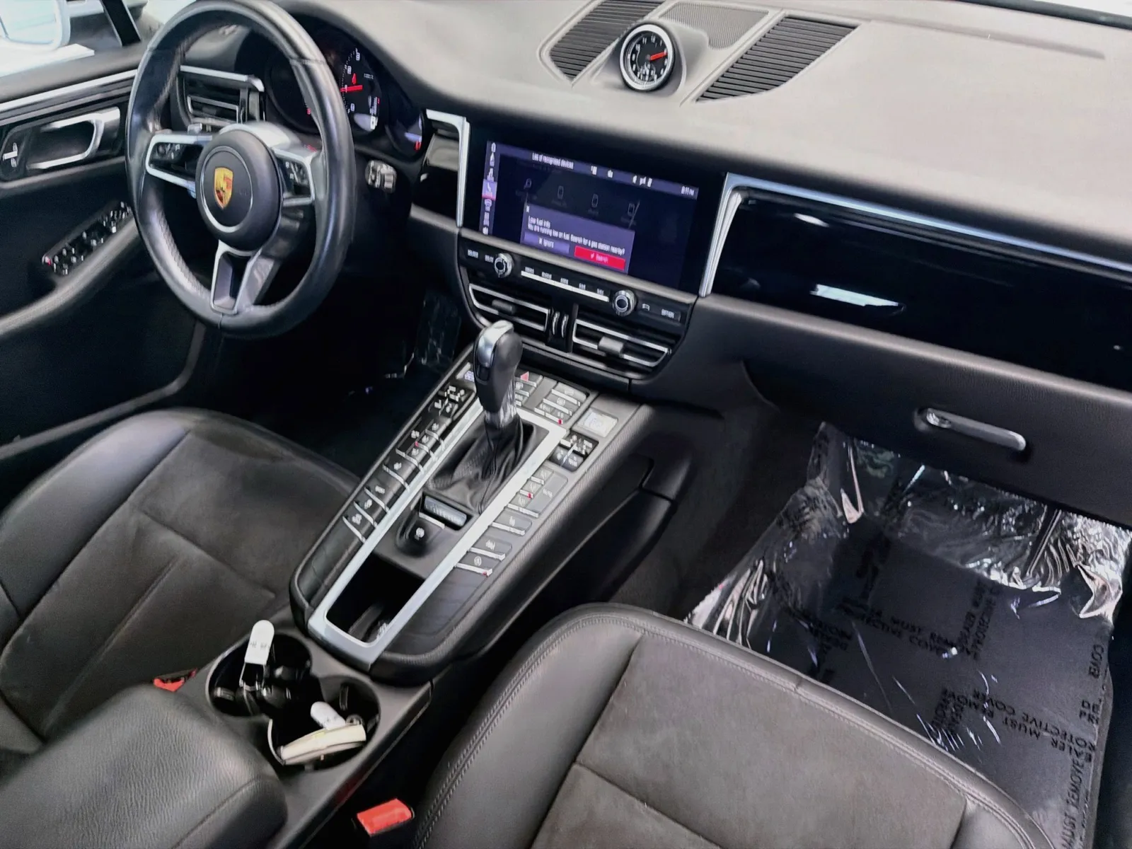 Porsche Macan photo 12