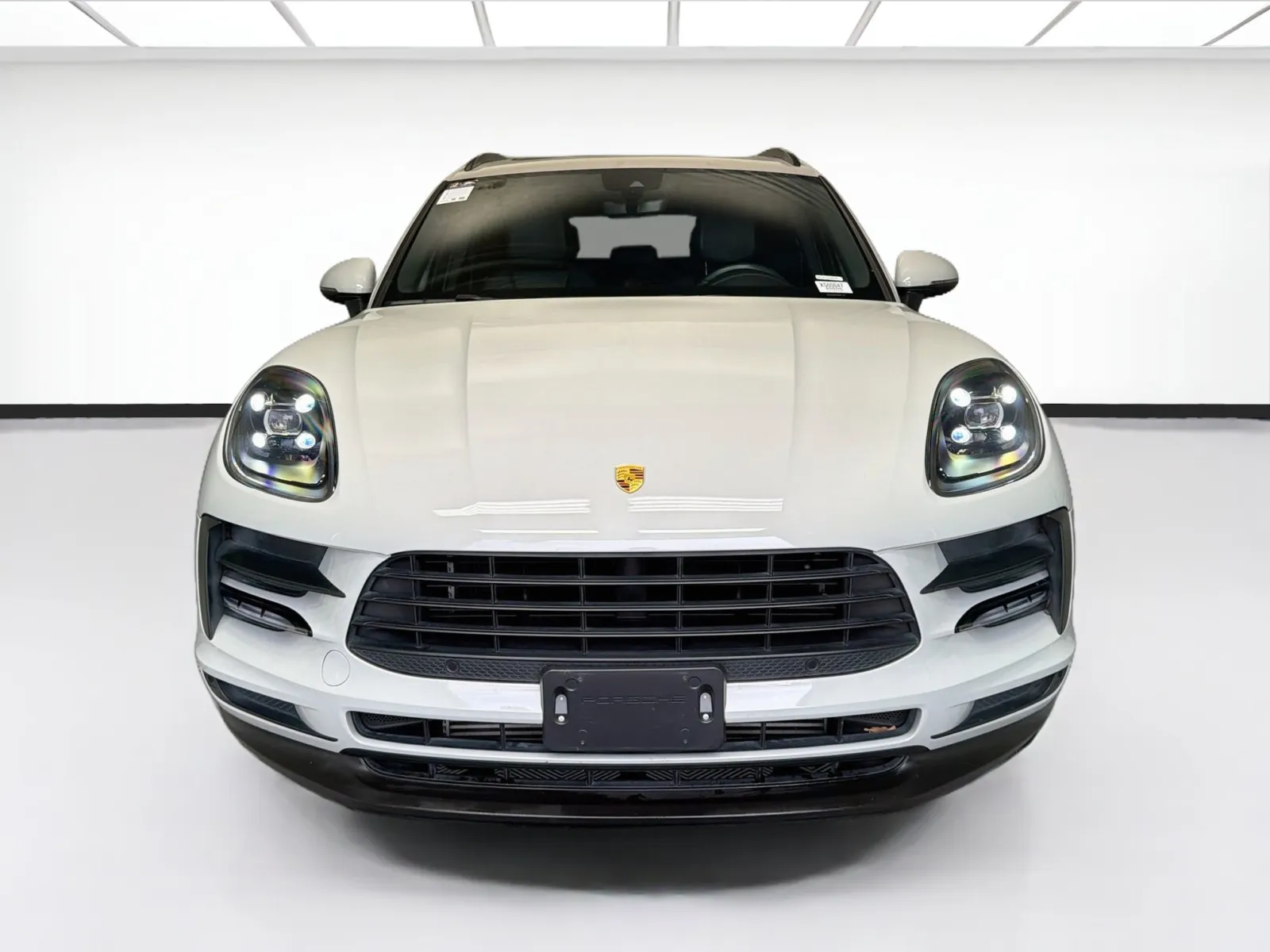 Porsche Macan photo 2