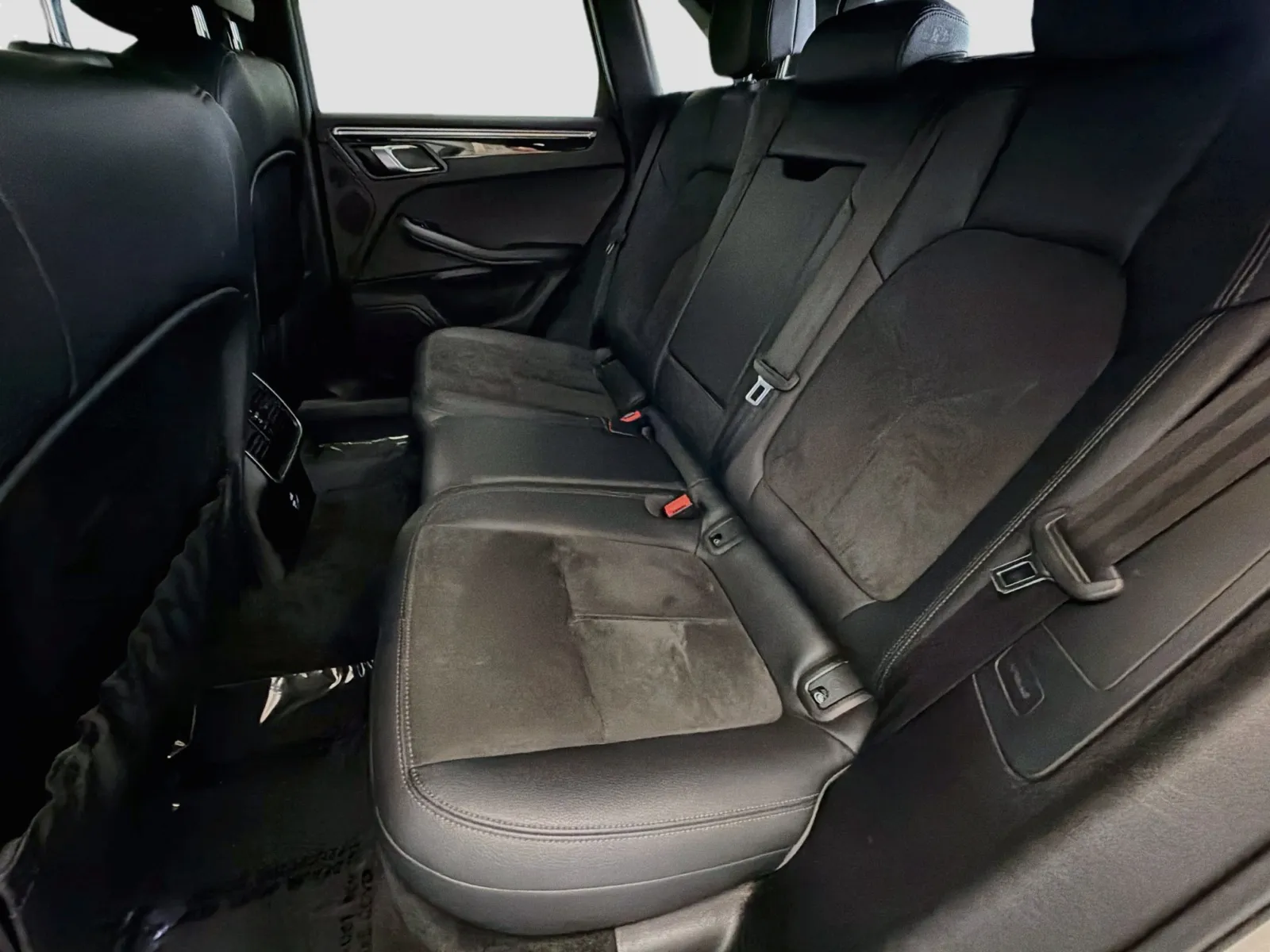 Porsche Macan photo 13