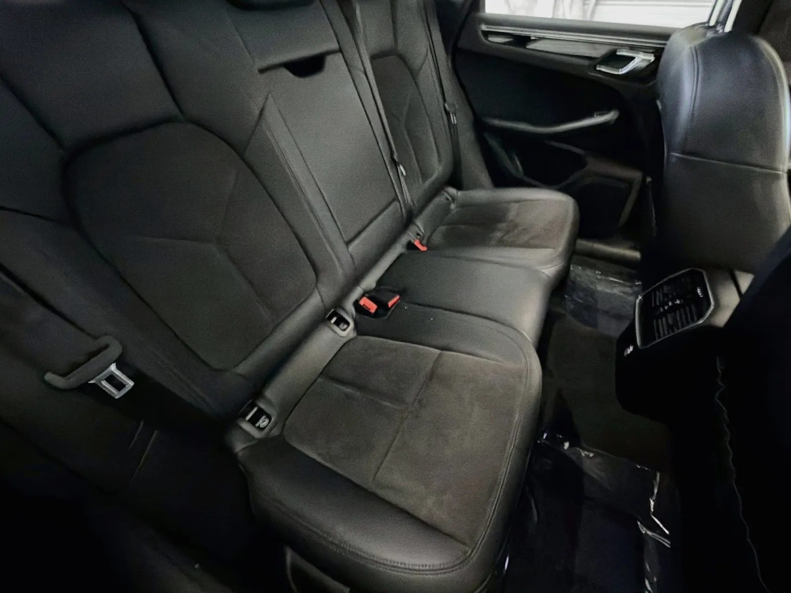Porsche Macan photo 14