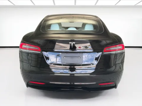 More photos of 2022 Tesla Model S at STG Montclair, CA