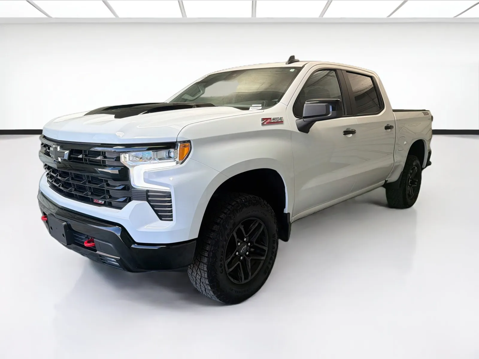 White 2025 Chevrolet Silverado 1500 LT Trail Boss for sale in Montclair, CA