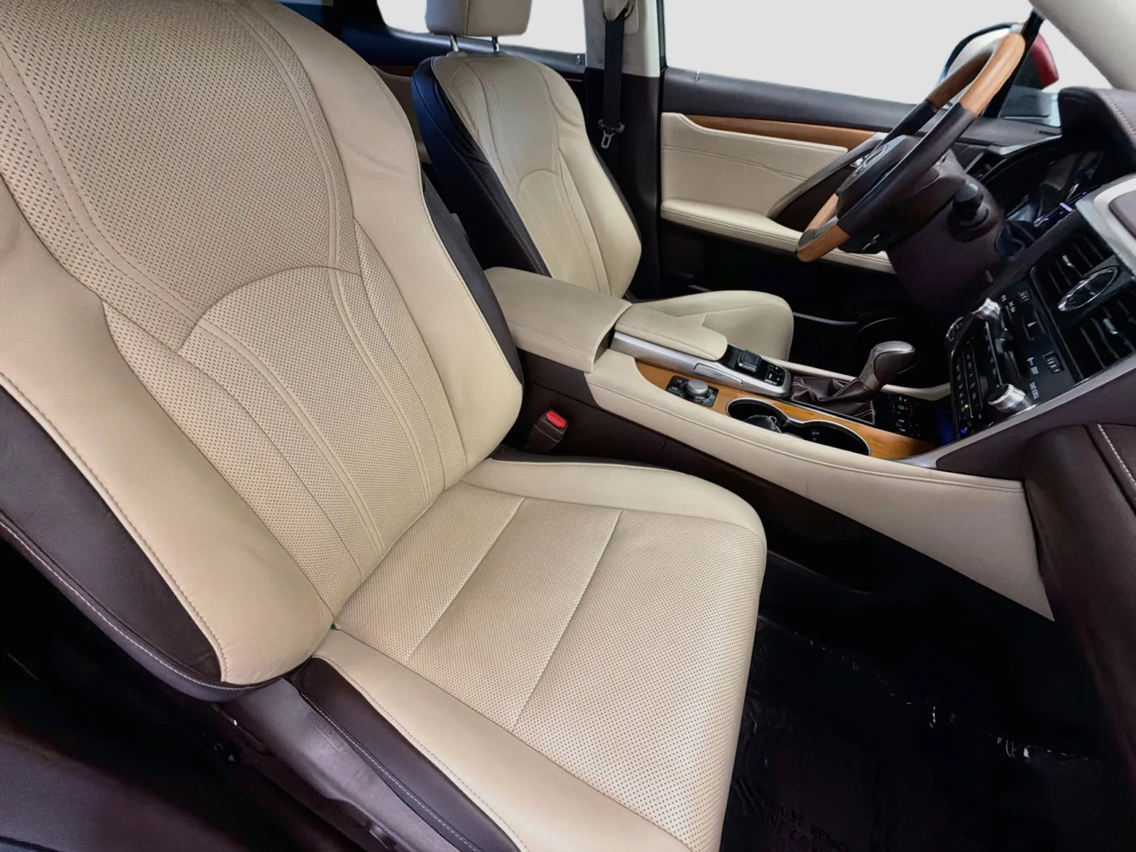 Lexus RX photo 15