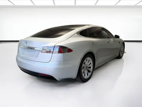 More photos of 2017 Tesla Model S at STG Montclair, CA