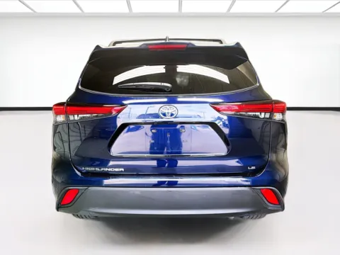 More photos of 2022 Toyota Highlander LE at STG Montclair, CA