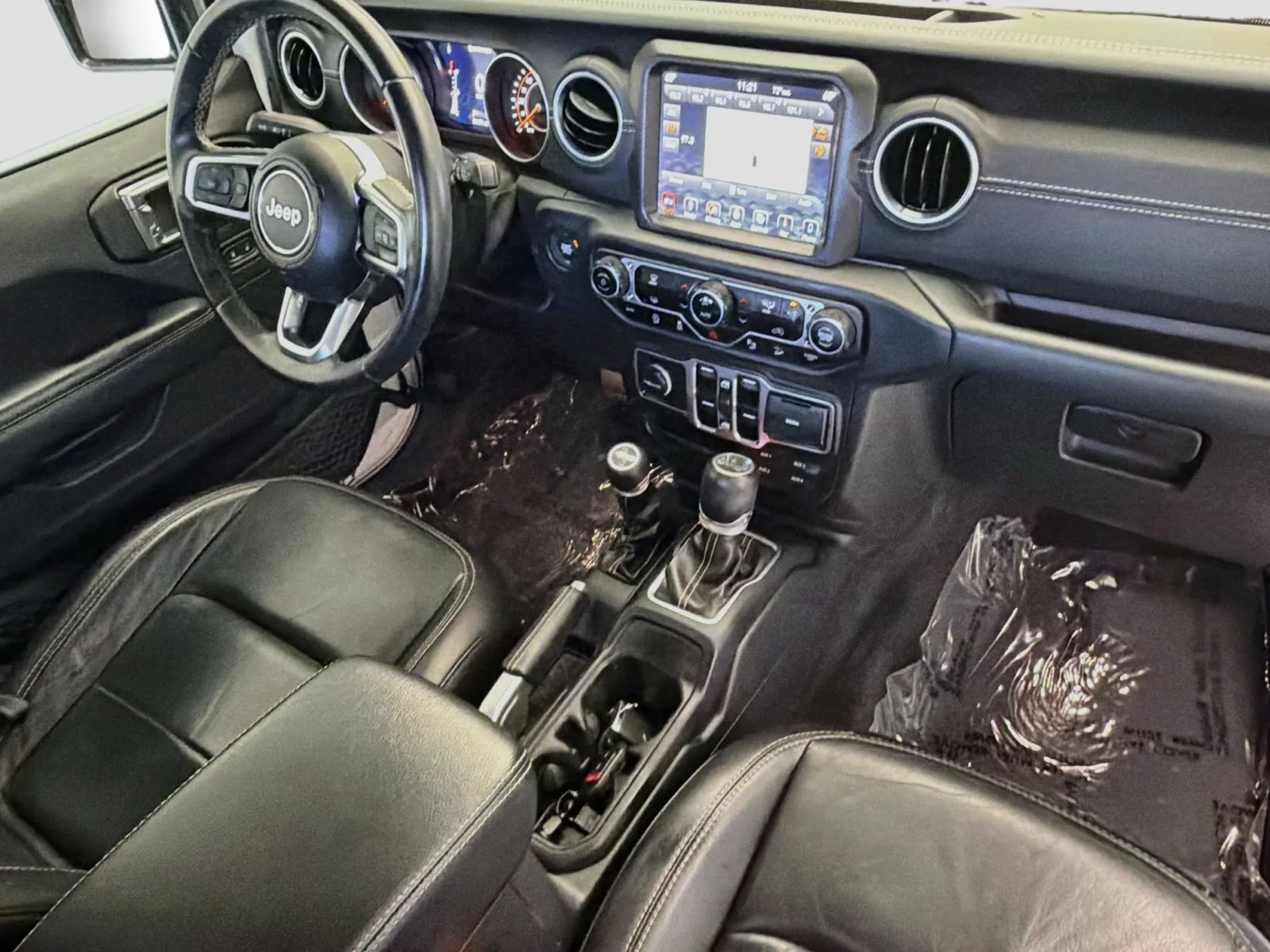 Jeep Wrangler photo 12