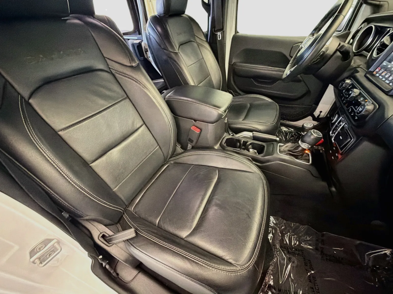 Jeep Wrangler photo 15