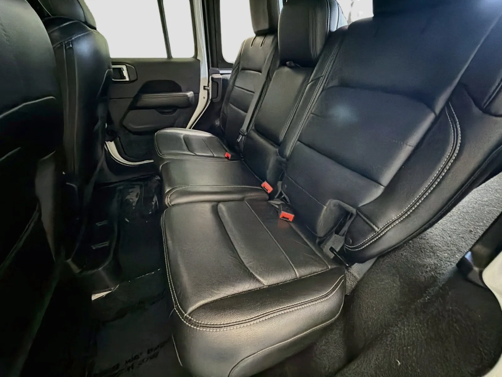 Jeep Wrangler photo 13