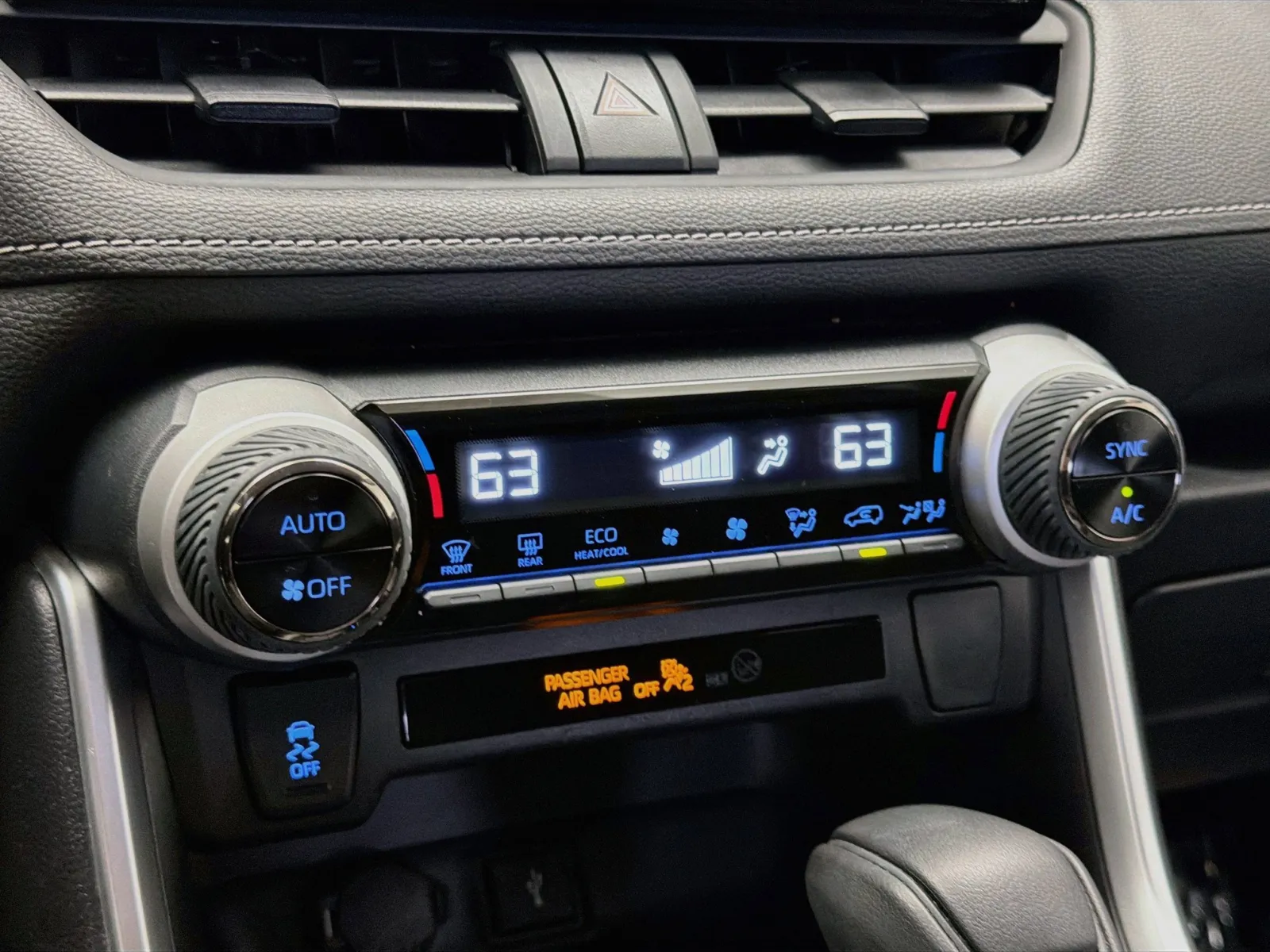 Toyota RAV4 photo 10
