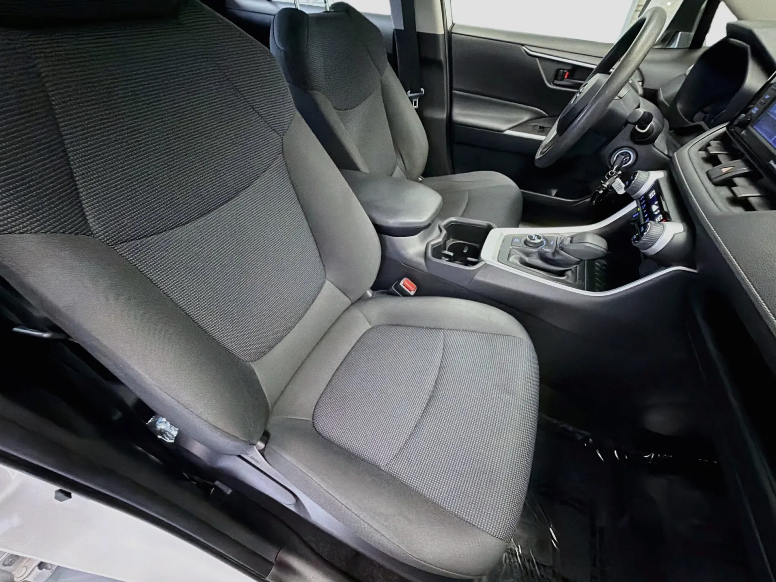 Toyota RAV4 photo 15