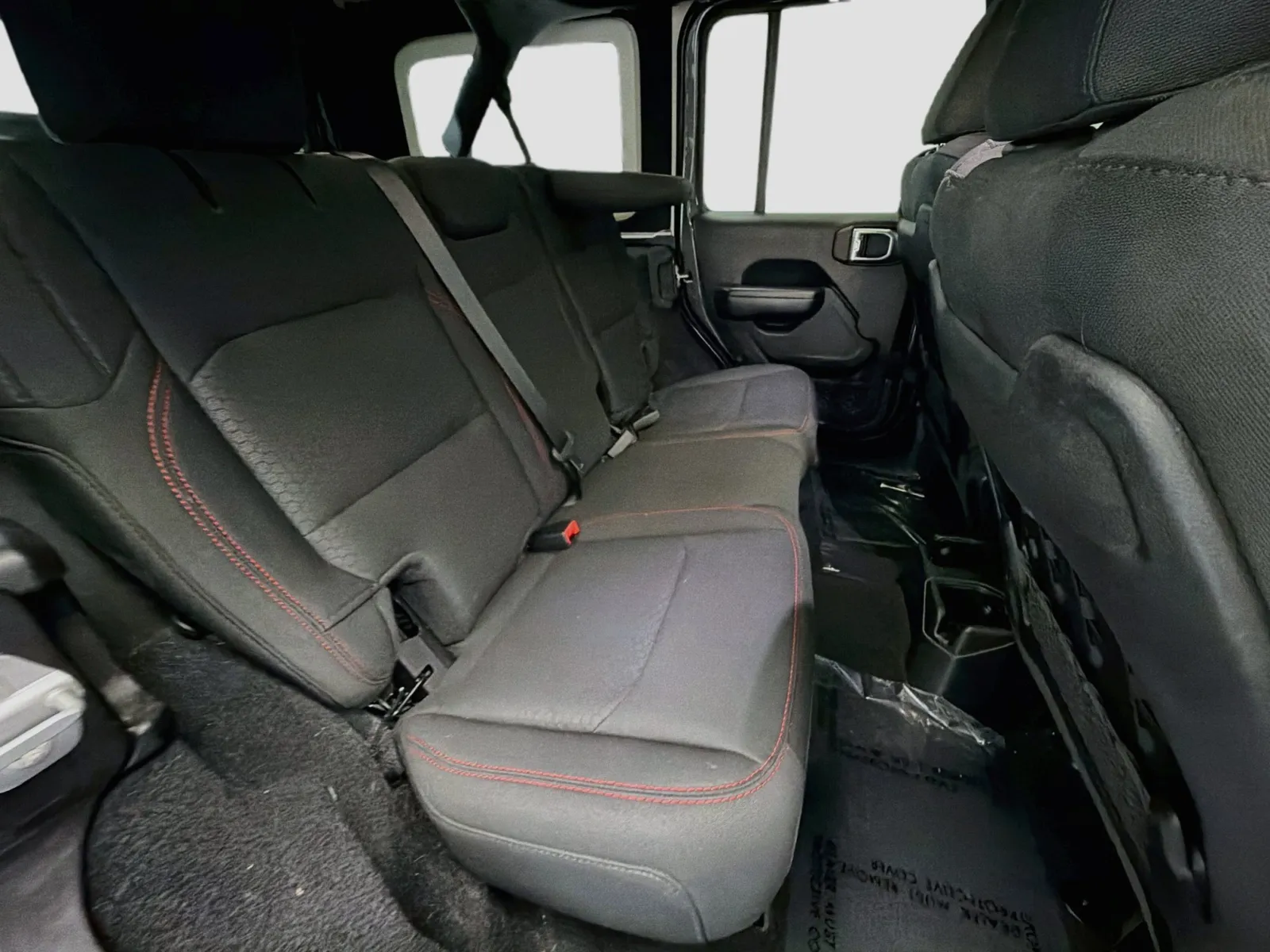Jeep Wrangler photo 14