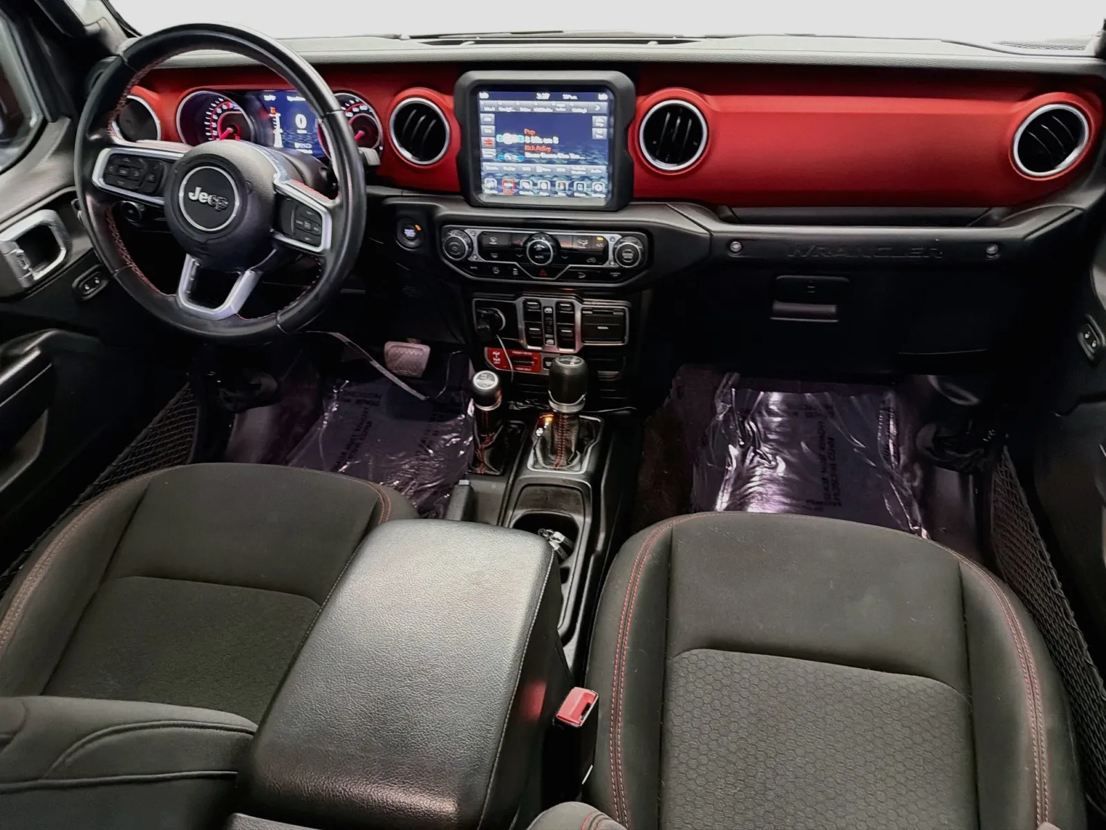 Jeep Wrangler photo 12
