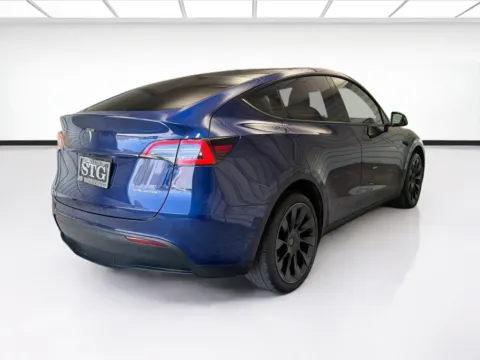 More photos of 2022 Tesla Model Y Long Range at STG Montclair, CA