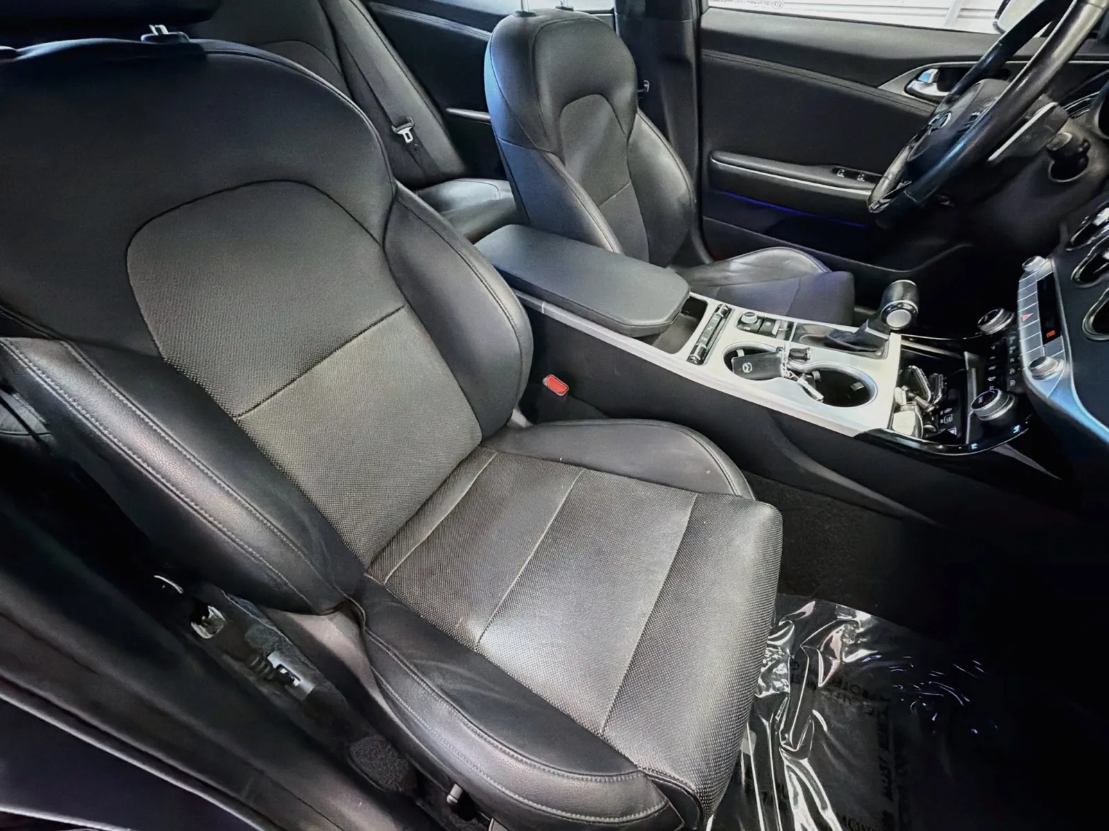 Kia Stinger photo 15