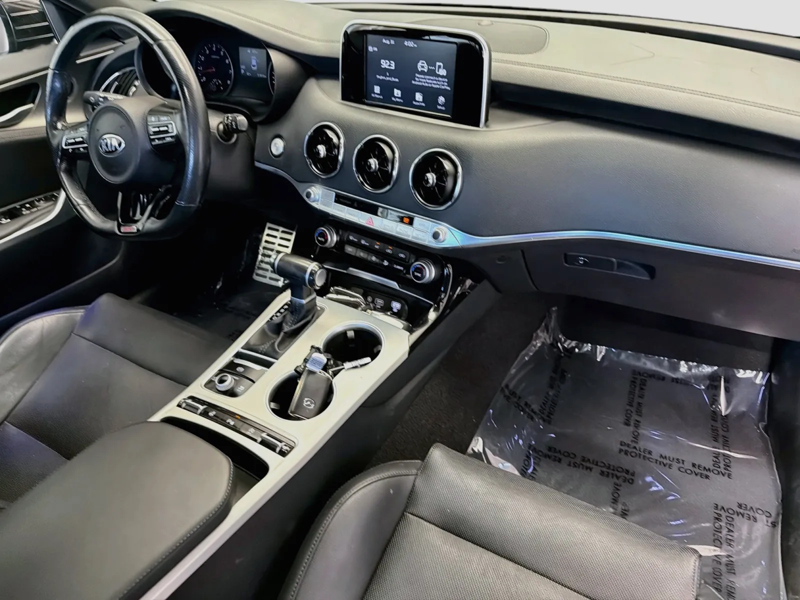 Kia Stinger photo 12
