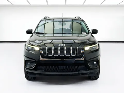 Photos of 2022 Jeep Cherokee Latitude Lux for sale in Montclair, CA at STG Montclair