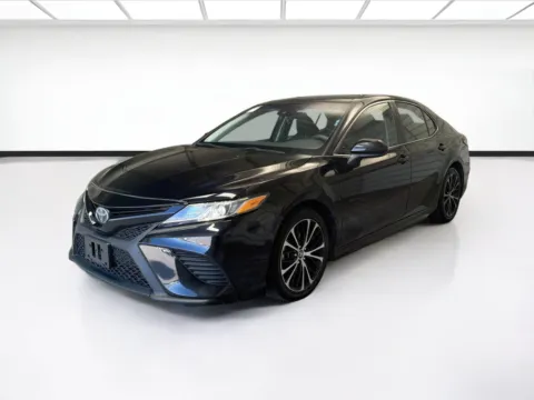 Black 2020 Toyota Camry SE for sale in Montclair, CA