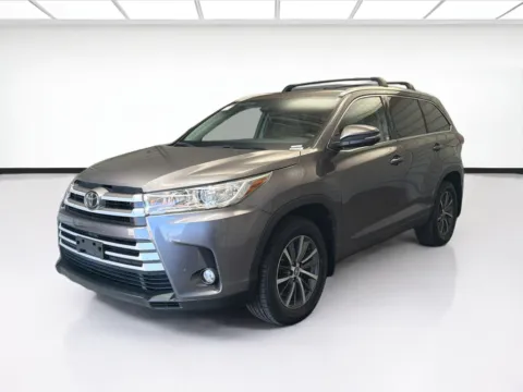 Gray 2018 Toyota Highlander XLE for sale in Montclair, CA