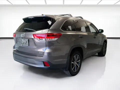 More photos of 2018 Toyota Highlander XLE at STG Montclair, CA