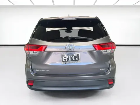 More photos of 2018 Toyota Highlander XLE at STG Montclair, CA