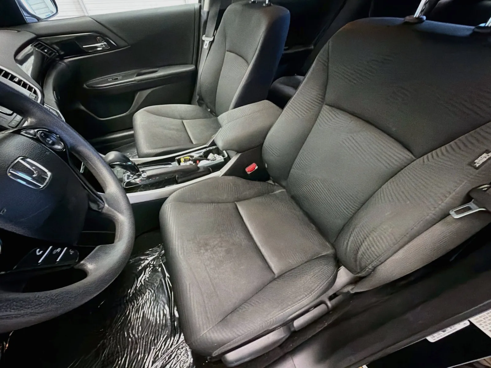 Honda Accord photo 11