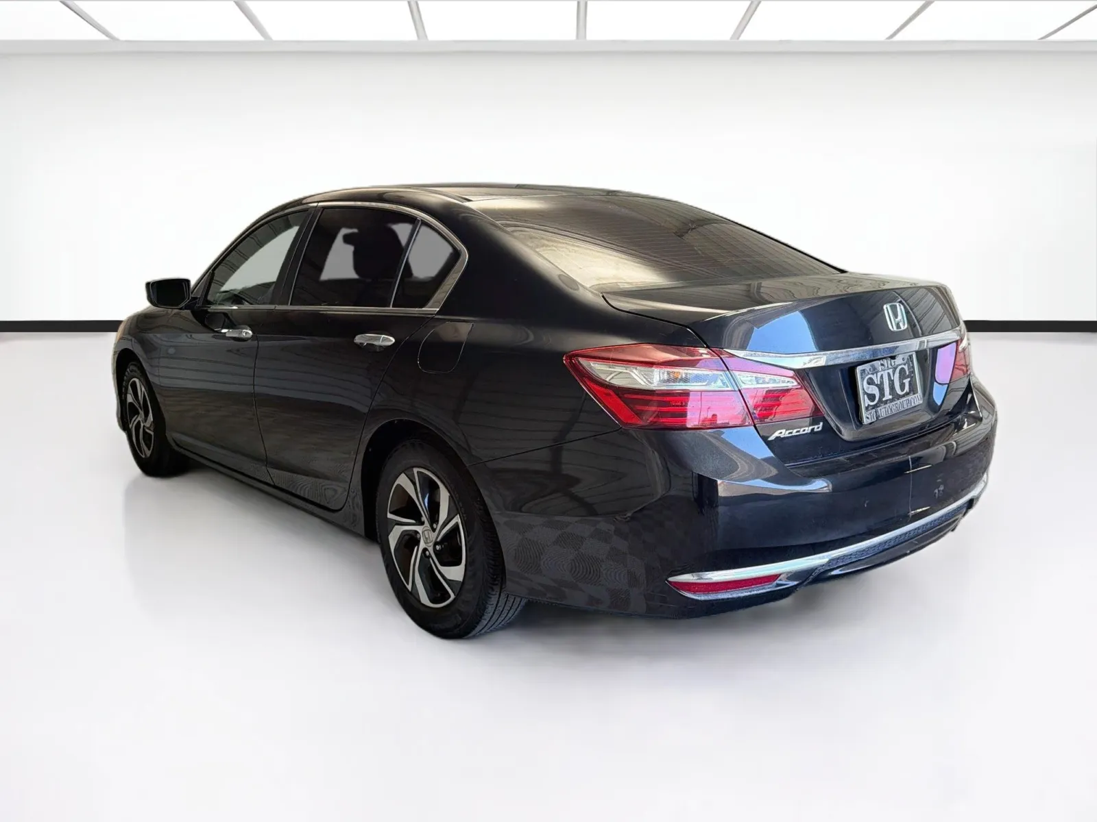 Honda Accord photo 6